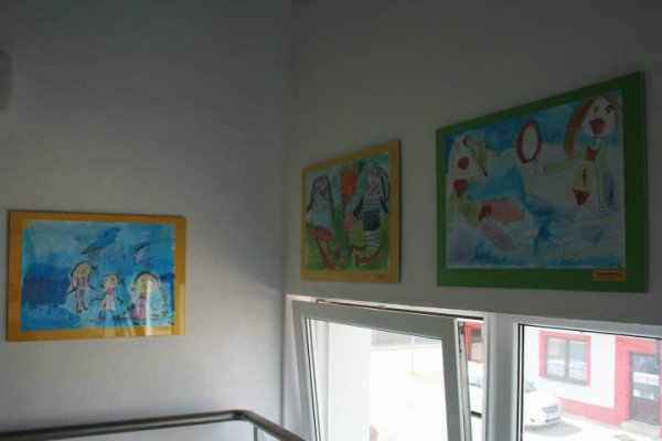 Jar má rada všetky farby.