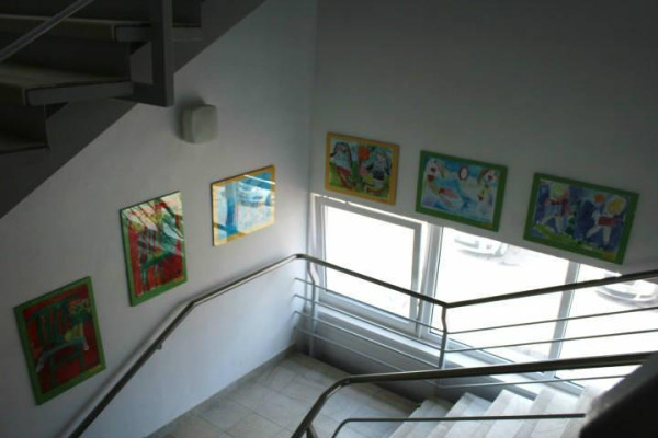 Jar má rada všetky farby.