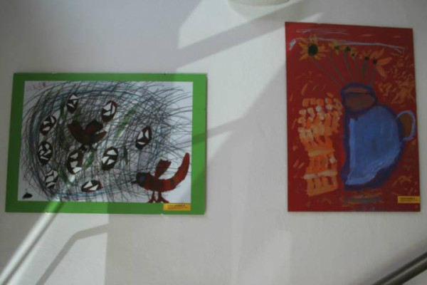 Jar má rada všetky farby.