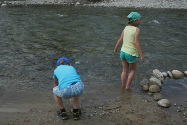 Rieka Belá hýri farbami