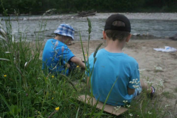 Rieka Belá hýri farbami