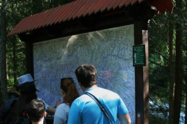 Kdo jsme Kto sme (poznávanie, tvorba, priateľstvo) IV.