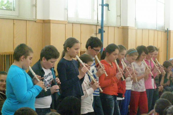 Výchovný koncert v Hybiach