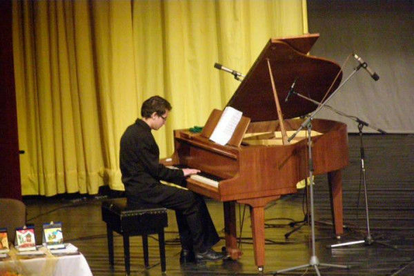 BENEFIČNÝ KONCERT 23. MÁJ 2013