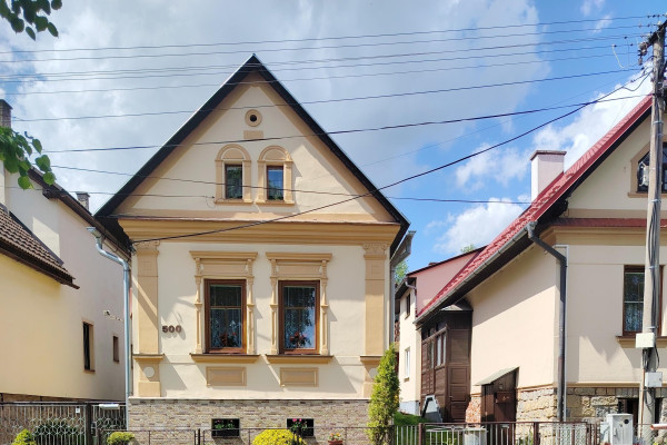 Hybe - prechádzky a tvorba v exteriéri
