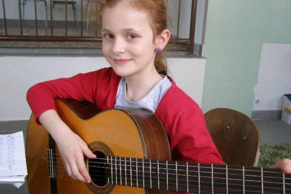 Detašovaná trieda gitarového oddelenia - Hybe