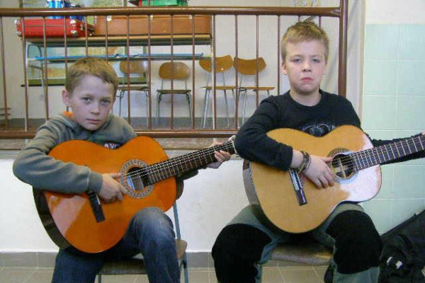 Detašovaná trieda gitarového oddelenia - Hybe
