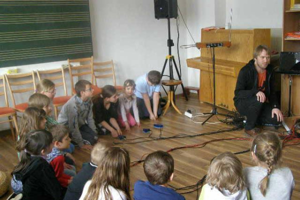 Muzikantské návštevy – druhý ročník - 1. apríla 2014, zúčastnili sa pedagógovia, hostia a žiaci hudobného odboru