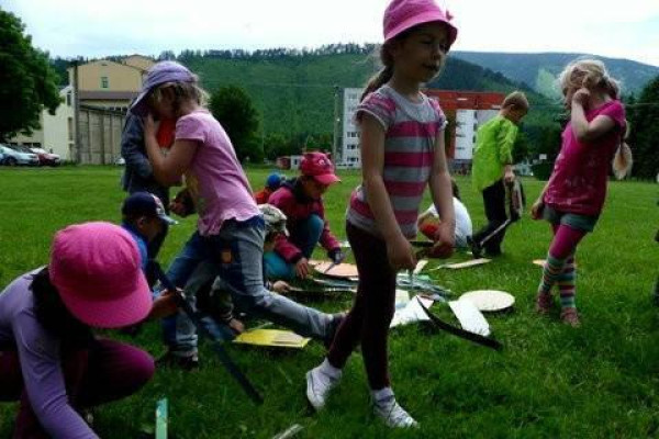 PVŠ - variácie z geometrických útvarov pod nebom